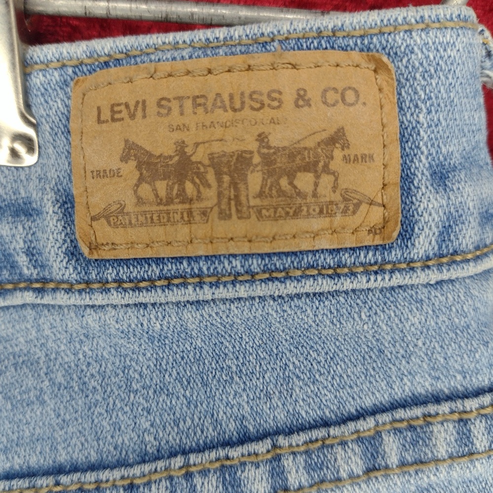 Levi's 515™ Capri Jeans Light Wash Denim Size 6 - Picture 7 of 9